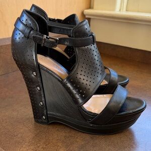 Gianni Bini Wedge Biker Sandals Black Perforated Leather 10